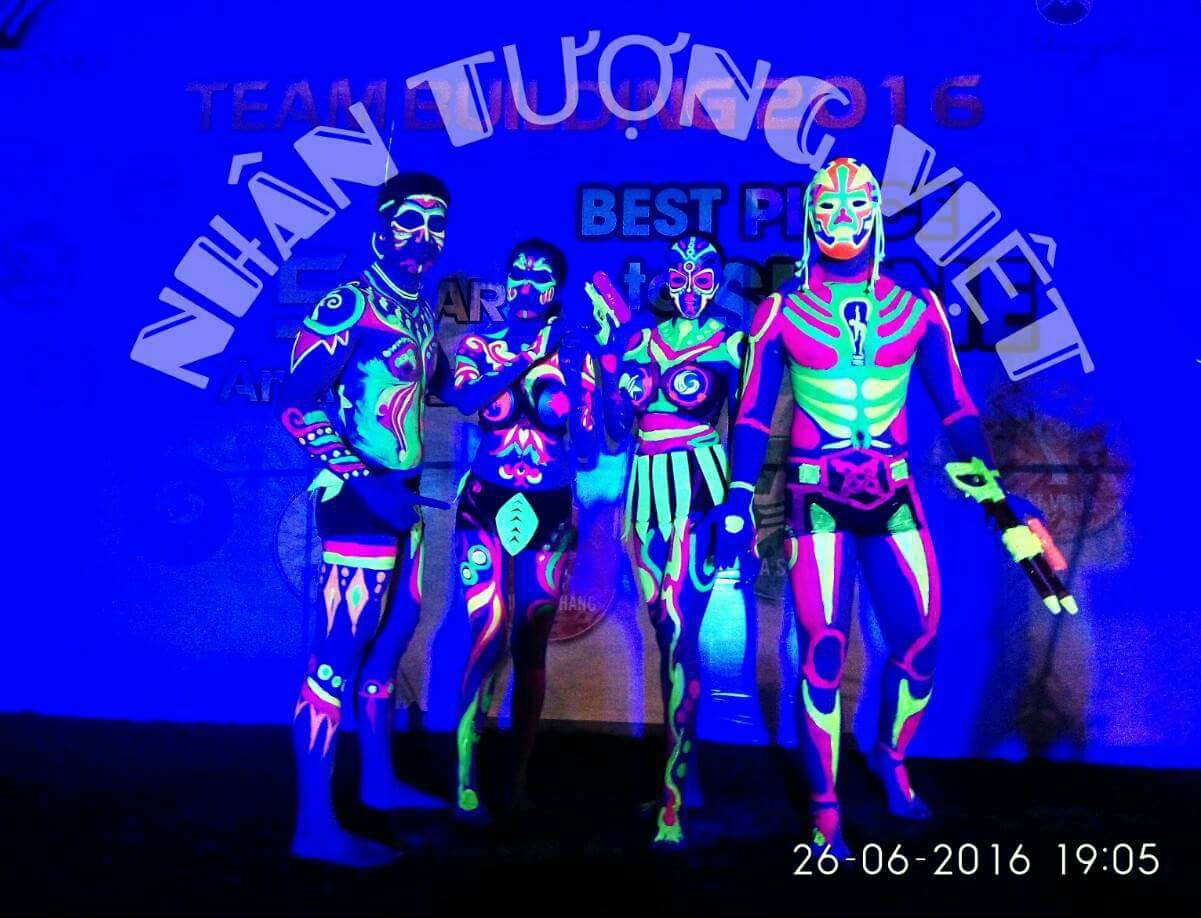 Body painting dạ quang
